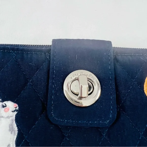 NWOT Vera Bradley Winter Forest Rabbit RFID Turnlock Wallet Navy Microfiber